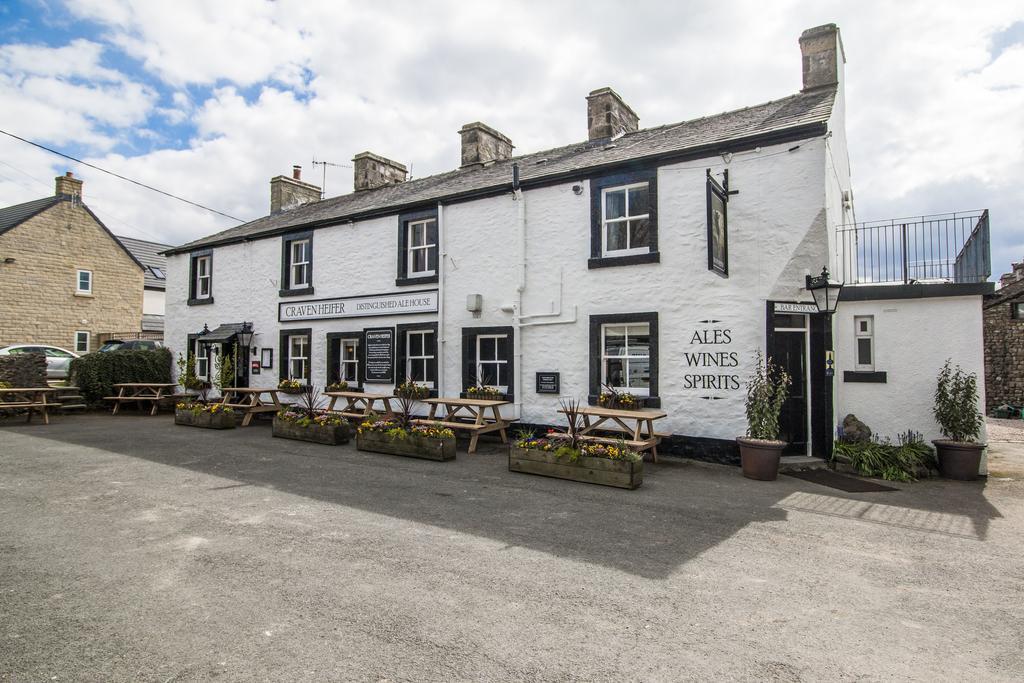 Craven Heifer Hotel Ingleton  Bagian luar foto
